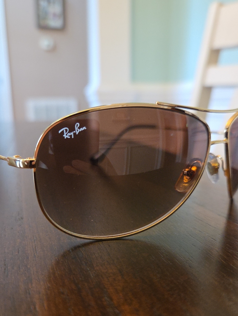 Ray-Ban Gold Frame Brown Lens Aviator Sunglasses With Case